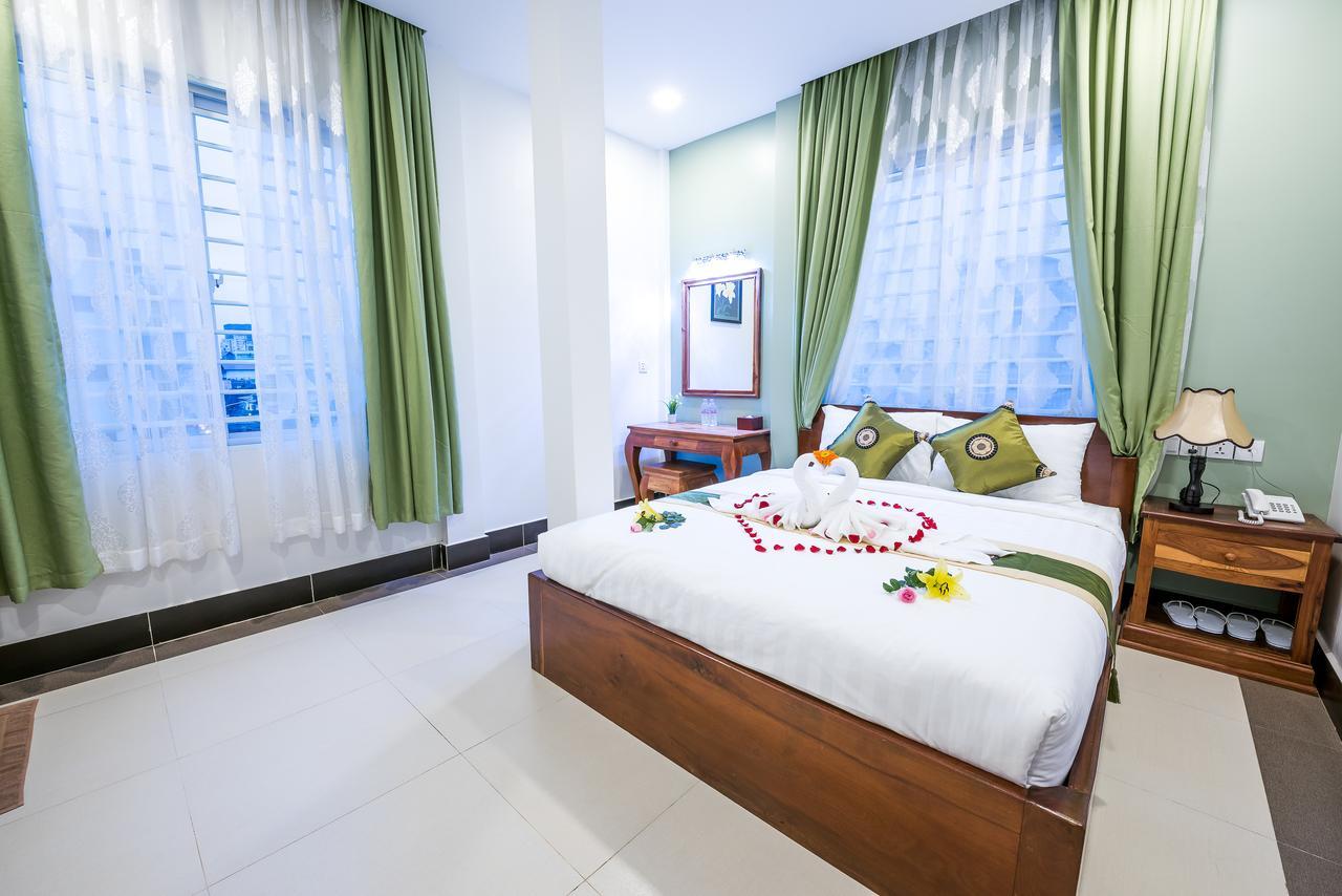 Nks Hotel Phnom Penh Exterior foto