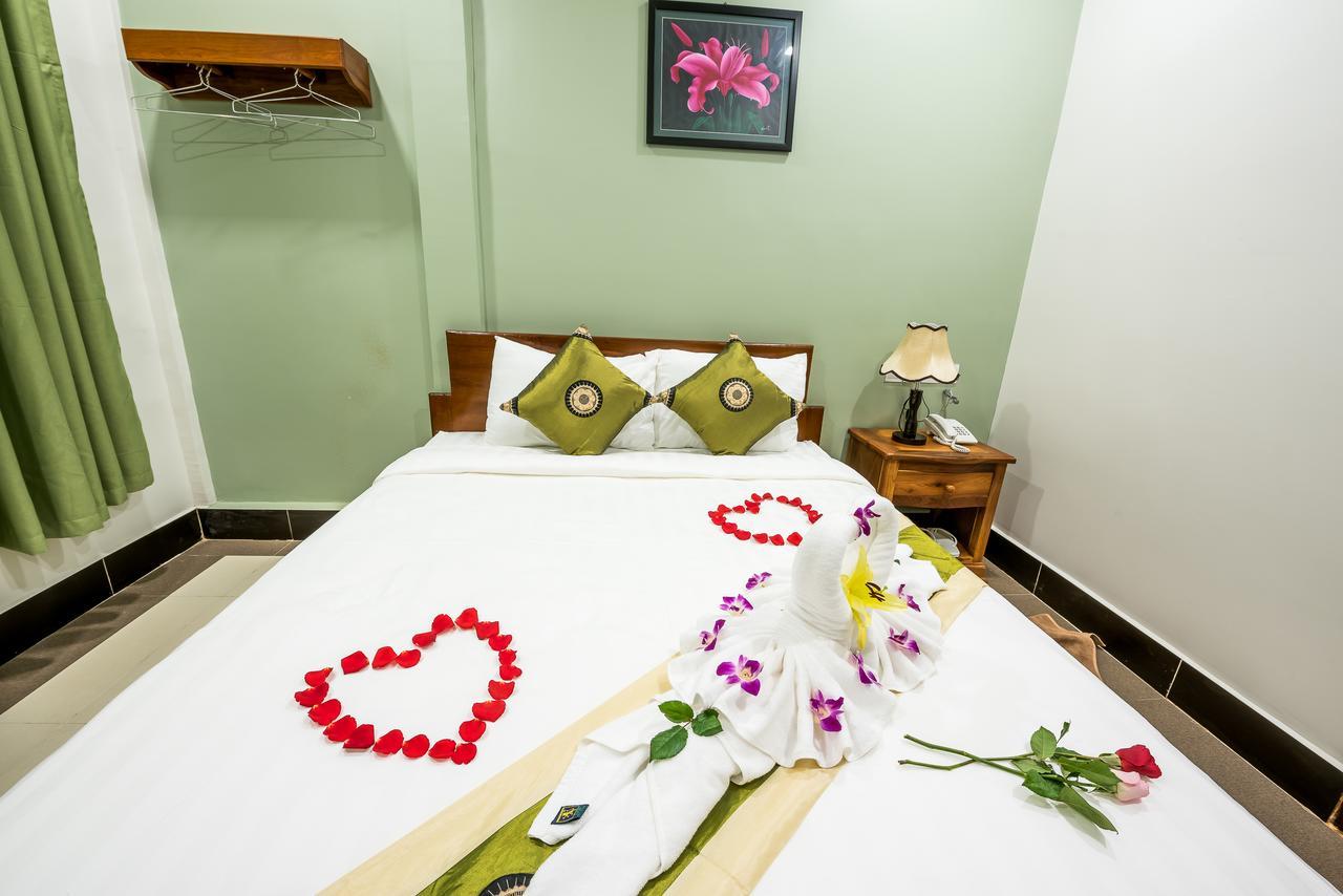 Nks Hotel Phnom Penh Exterior foto